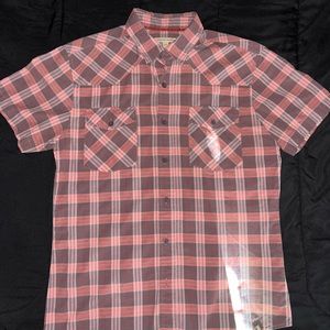 Short sleeve button up
